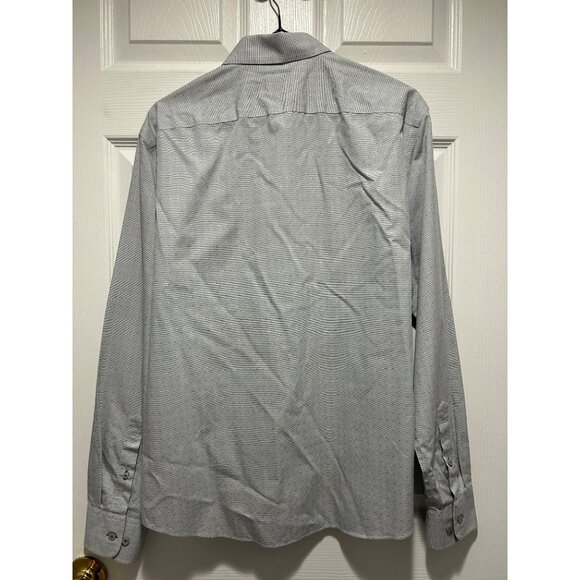 Untuckit Men's Medium Slim Fit Wrinkle Free Long Sleeve Button Up Shirt - Picture 9 of 9